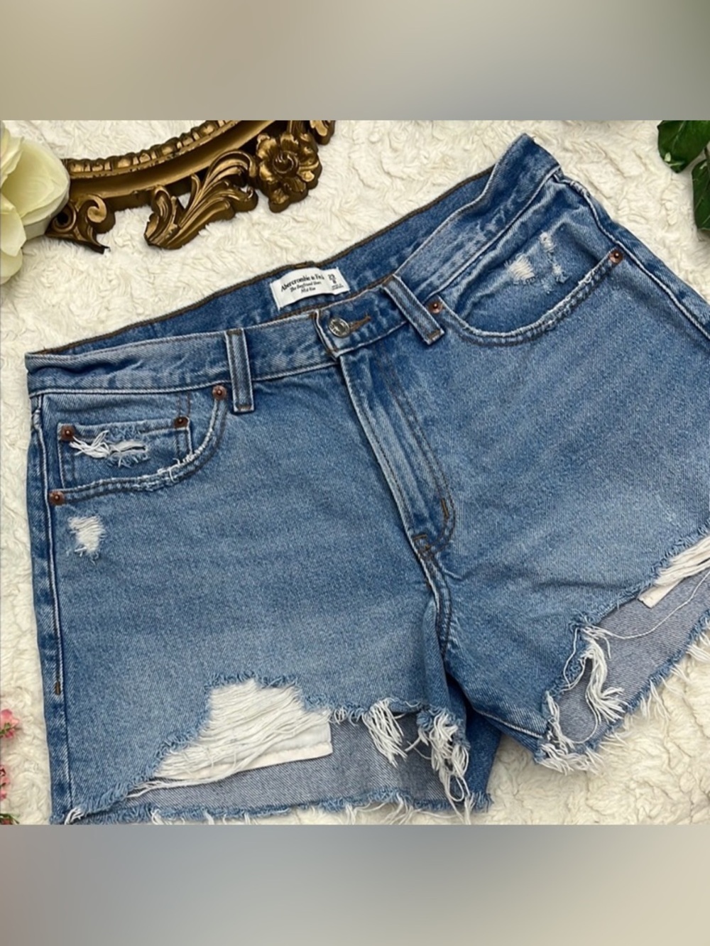 Abercrombie & Fitch The Boyfriend Mid Rise Shorts